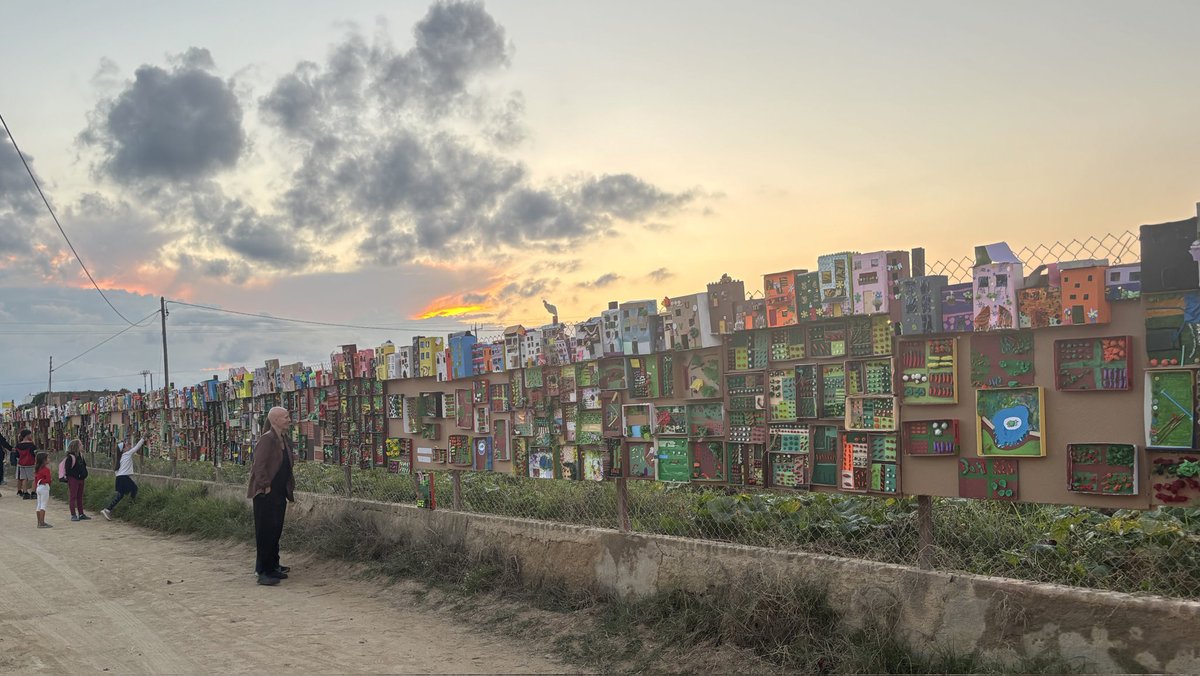🌳Mataró va acollir una proposta de Transefímers en el marc del festival Dos Terços. Es tracta de "Territori viu", que proposa la construcció d’un paisatge pensat per al veïnat de les Cinc Sènies.

👥️Els seus autors són SP25 Arquitectura.

🟢
txac.cat/txac/una-propo…
