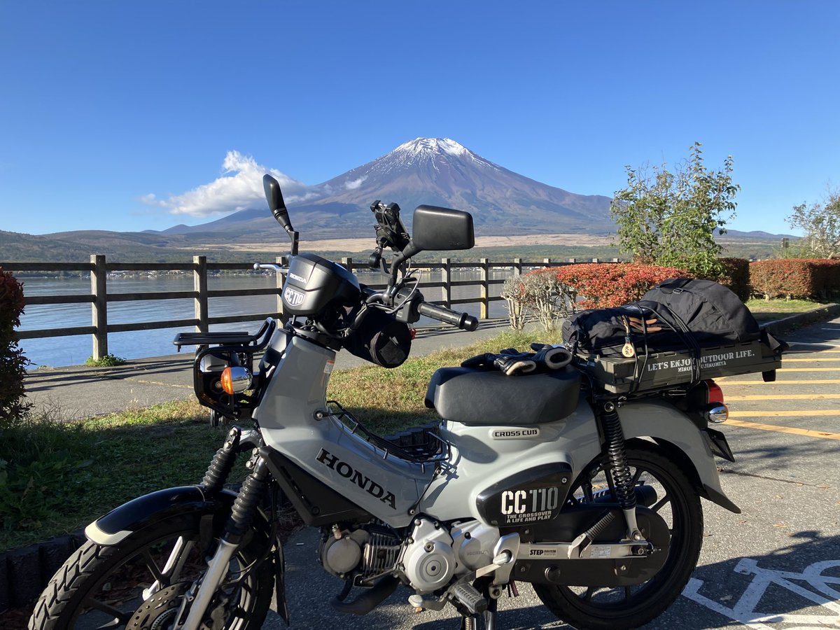 crosscub2022's tweet photo. 富士山五号目は寒かった>_<
#クロスカプ 
#ツーリング 
#富士山 https://t.co/aJkkp1XOqM