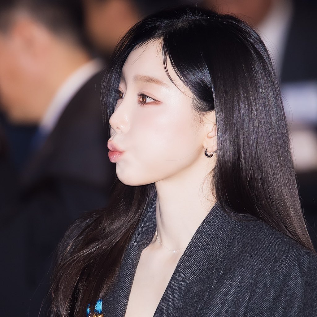 serenity3O9's tweet photo. 오늘자 태연님 너무아름답고아름답고아름다우셍 https://t.co/eCTO8ZuJB7