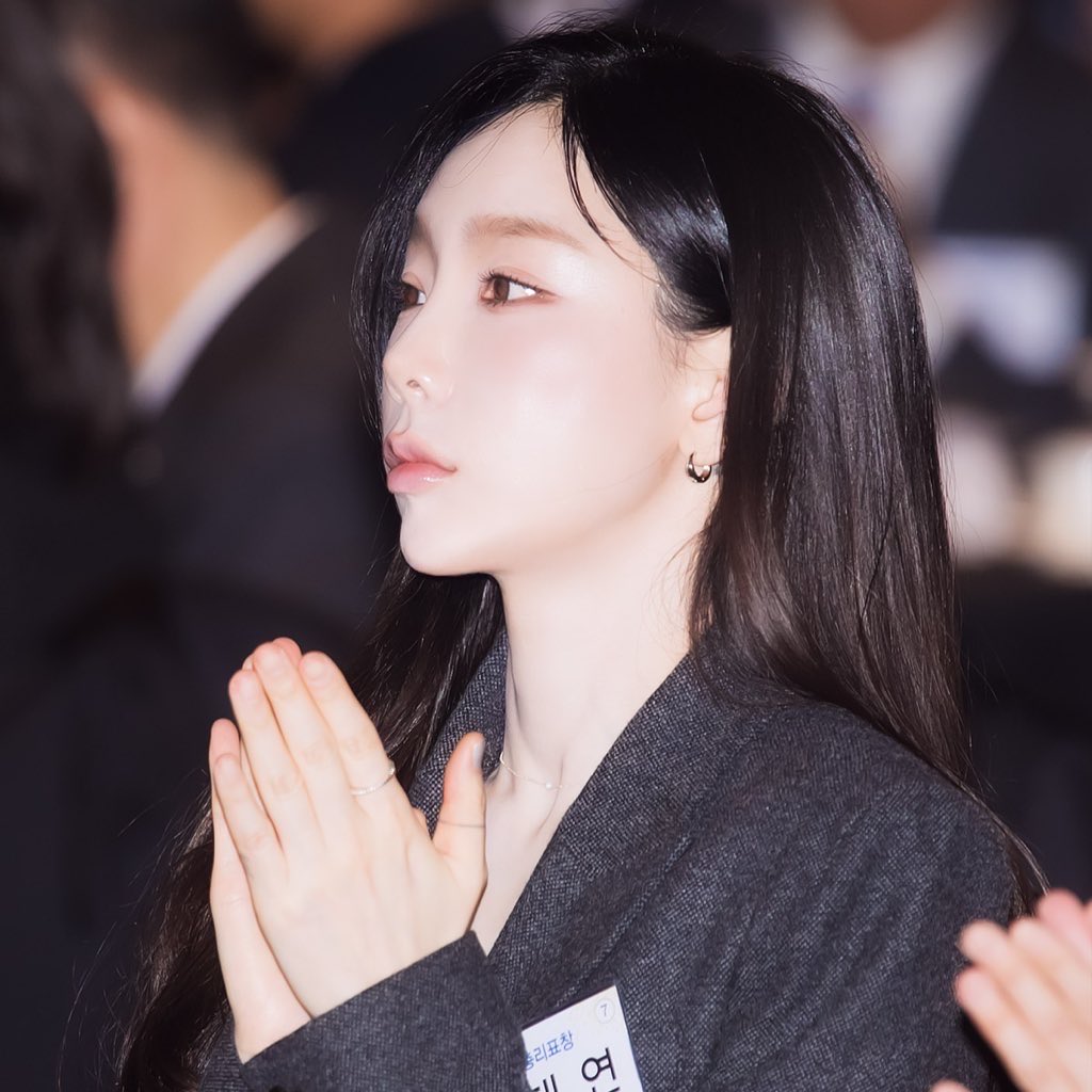 serenity3O9's tweet photo. 오늘자 태연님 너무아름답고아름답고아름다우셍 https://t.co/eCTO8ZuJB7