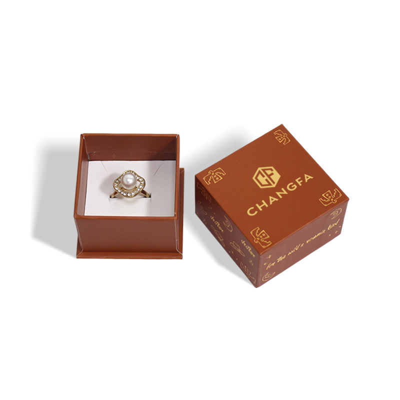 cfpackaging's tweet image. ✨Compact Ring Box for Proposals,Gifts,or Boutique Presentations
☑Removable lid ensures effortless opening and soft sponge interior securely holds the ring in place for an elegant display.
‼Support customization of different sizes, colors, prints and logos.
#jewelrybox #ringbox