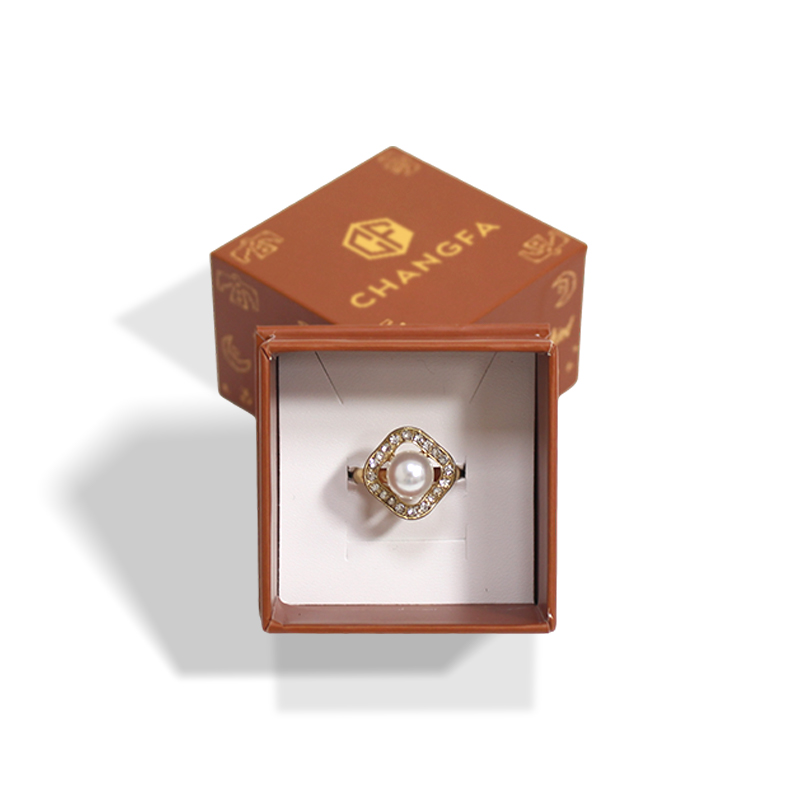 cfpackaging's tweet image. ✨Compact Ring Box for Proposals,Gifts,or Boutique Presentations
☑Removable lid ensures effortless opening and soft sponge interior securely holds the ring in place for an elegant display.
‼Support customization of different sizes, colors, prints and logos.
#jewelrybox #ringbox