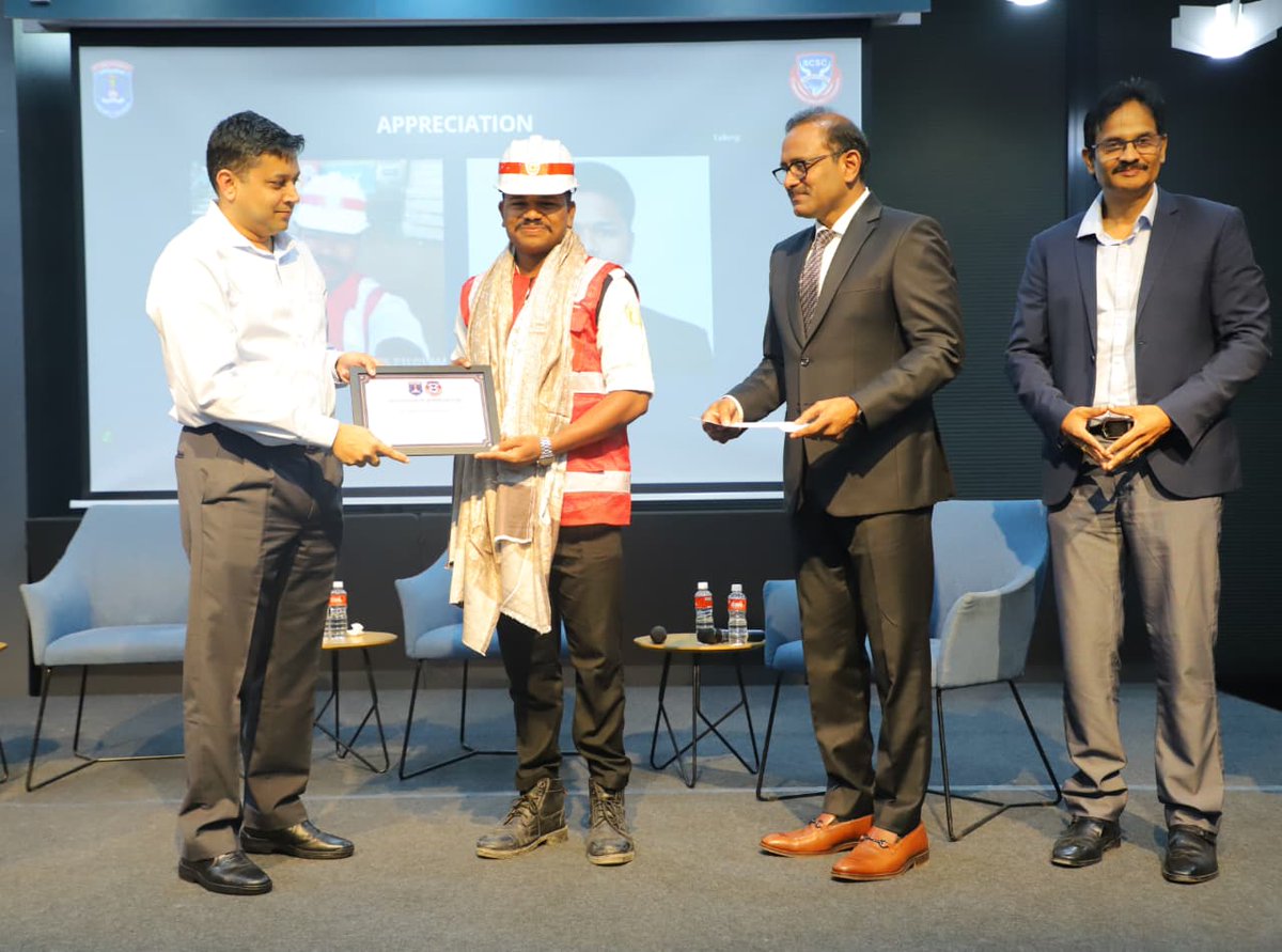 SCSC_Cyberabad's tweet image. 🚨 SCSC Annual General Meeting 2024–25 🚨

Key highlights:
✅ Safety &amp;amp; cybersecurity initiatives
✅ Suraksha Kavach, Project Pravaah, EV Patrol, Project Safe Stay, BRCC

👏 Heroic recognition: Traffic Marshal Shiva K. Yadav.
Building a safer Cyberabad 💙

#SCSC #CyberabadPolice