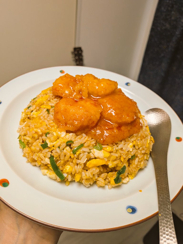 最近のちょっとした贅沢。
セブンのエビチリがけ。
エビチリも作り始めたら終わりの始まり🦐