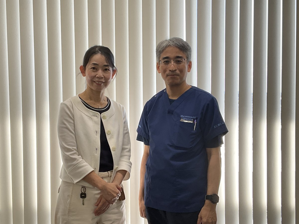 zCPAeok4TYzfLDA's tweet image. 京都大学 医学教育・国際化推進センター 片岡教授と、今後の連携強化について話し合いました。話し合いと同様に天気も晴れ晴れしていたので、ブラインド開けて写真とればよかったです。