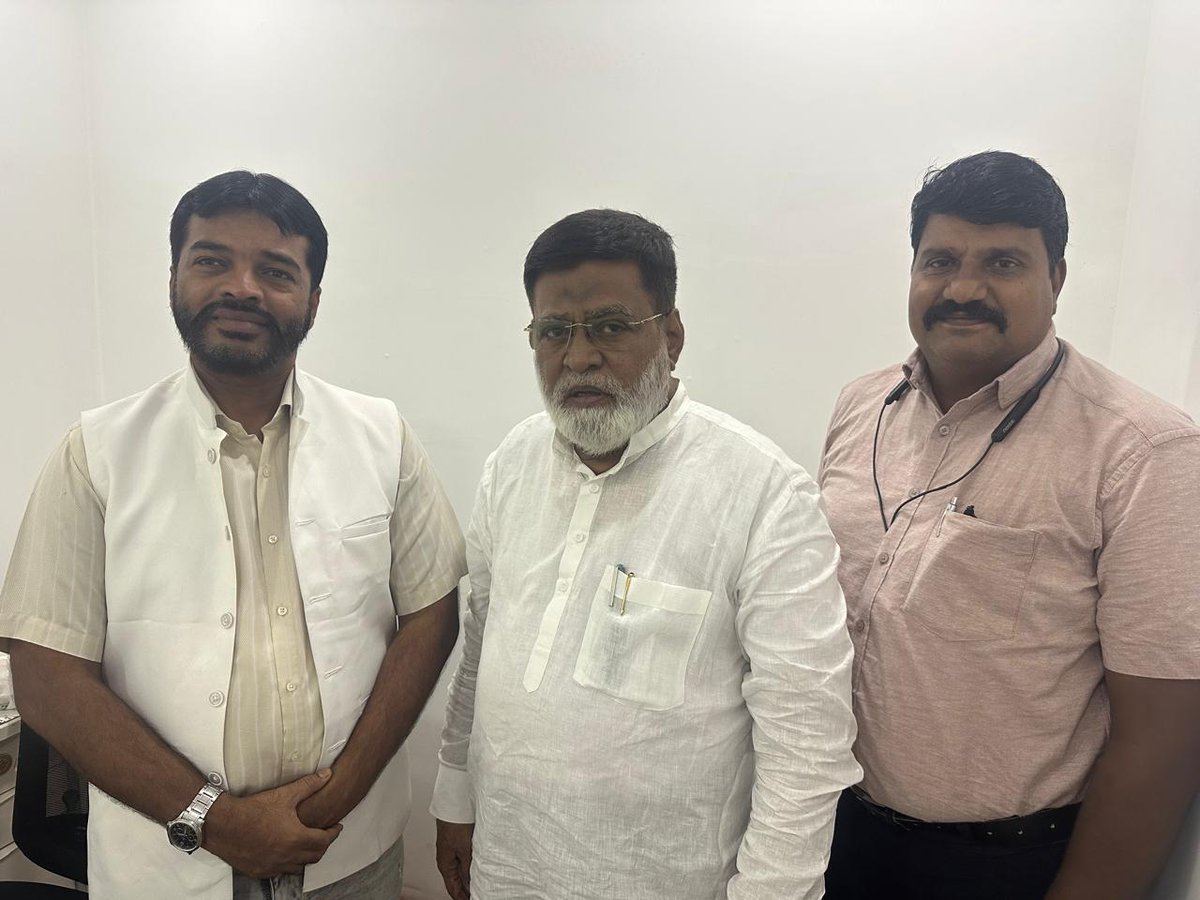 Grateful to meet  true servants of society in Chennai —Janab S. Hyder Ali , State President of Ikkiya Muslim Munnetra Kazhagam  (IMMK) , and Bro. Habeeb, proving that compassion is the highest form of courage.  Fearless  and bold leaders.🌼
 #HumanRights
 #SocialWorker 
#Stalin