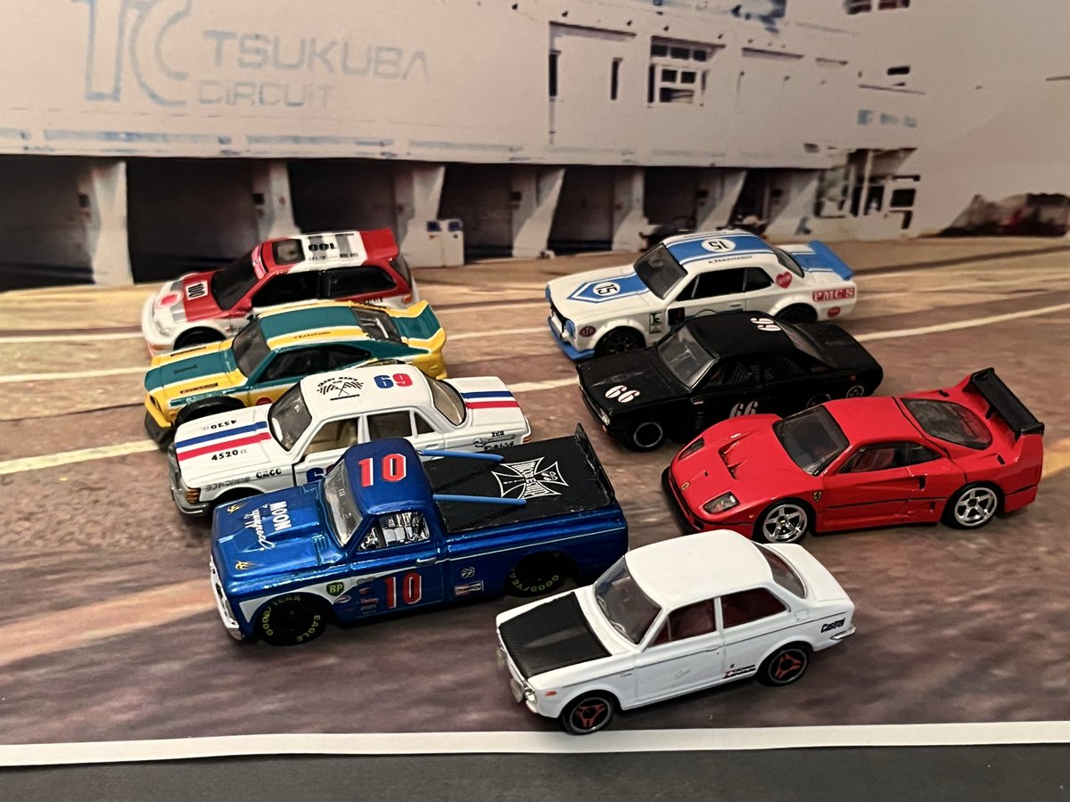 ミニカー Ramuna Pop Race x Enigma 1/64 SKYLINE GT-R V8 DRIFT (HAKOSUKA