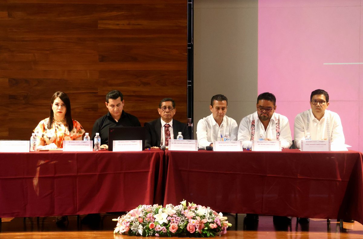 La Auditora Superior del Estado, Sarahí Noriega Ricárdez, asistió a la #2aSesiónOrdinaria del #CCH2025, encabezada por el Procurador Fiscal, Abel Morales, y el Subsecretario de Ingresos, Heyner Ramírez, en cumplimiento al artículo 33 de la Ley de Coordinación Fiscal.
<a href="/SEFINGobOax/">SEFIN</a>