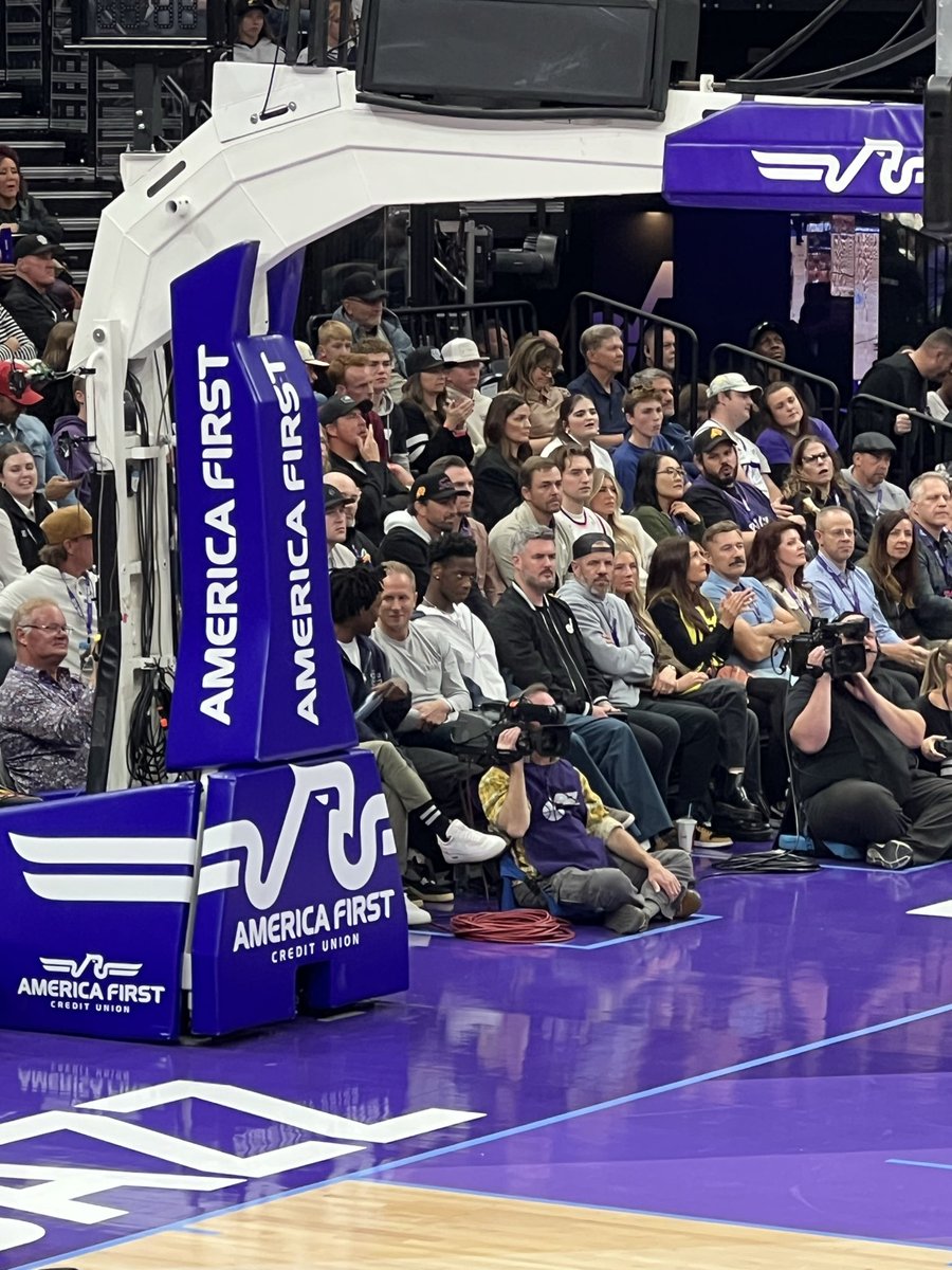 allyb_7's tweet photo. I hope I’m watching AJ watch his future team. (The Jazz not the Suns)

#byumbb  #GoCougs https://t.co/WwESWCWoMy