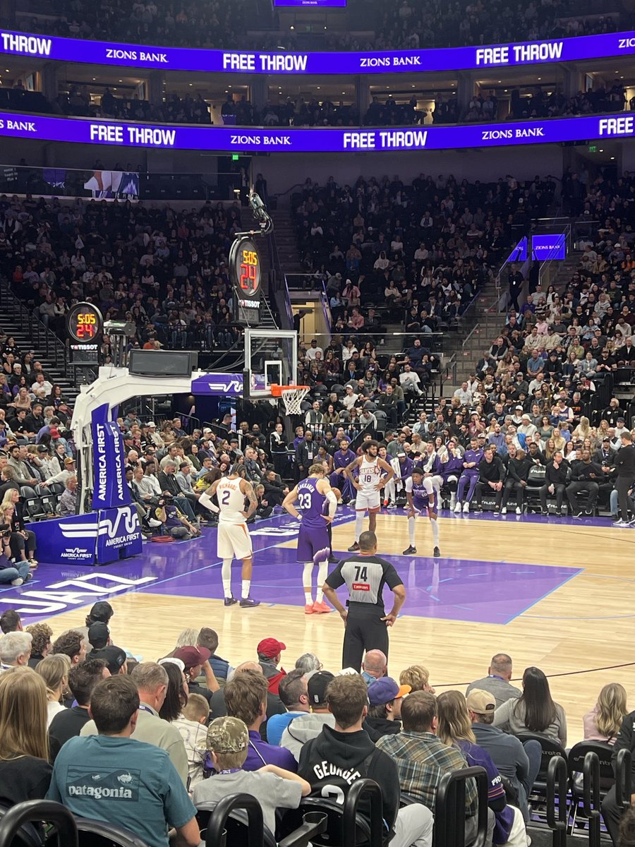 allyb_7's tweet photo. I hope I’m watching AJ watch his future team. (The Jazz not the Suns)

#byumbb  #GoCougs https://t.co/WwESWCWoMy