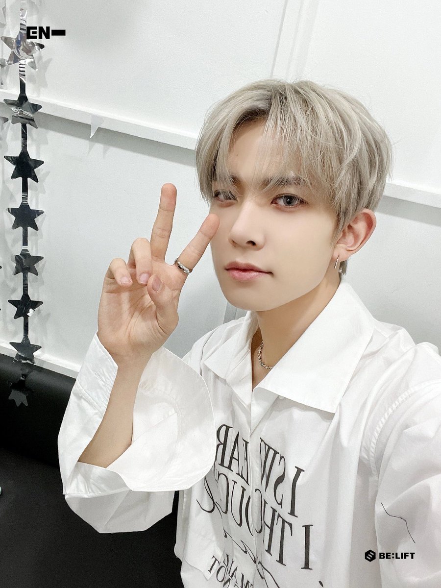 devillbea's tweet image. 𝙽o podía ser el único en quedarme atrás sin disfrutar del #𝑓evǝ͞𝕣g𝕝ow糖·𝕔omǝ͞bac𝕜 ♡ » así que, con mucho entusiasmo, estoy más que listo para disfrutar de este día y no dejar de bailar en el #𝑙a·𝔡𝕚·𝔡αᰍ̠𝕔𝐥u𝚋.

n𝐢g𝖍𝕥mārə ☆˚⊰ #𝙼i𝕔hī𝚢a