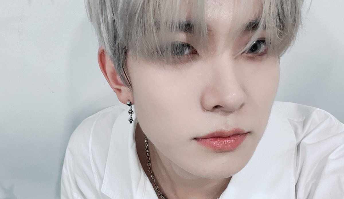 devillbea's tweet image. 𝙽o podía ser el único en quedarme atrás sin disfrutar del #𝑓evǝ͞𝕣g𝕝ow糖·𝕔omǝ͞bac𝕜 ♡ » así que, con mucho entusiasmo, estoy más que listo para disfrutar de este día y no dejar de bailar en el #𝑙a·𝔡𝕚·𝔡αᰍ̠𝕔𝐥u𝚋.

n𝐢g𝖍𝕥mārə ☆˚⊰ #𝙼i𝕔hī𝚢a