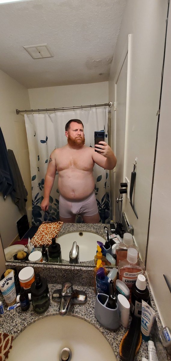 MrRed82's tweet image. Beard trim. Felt cute! You'll like the view?