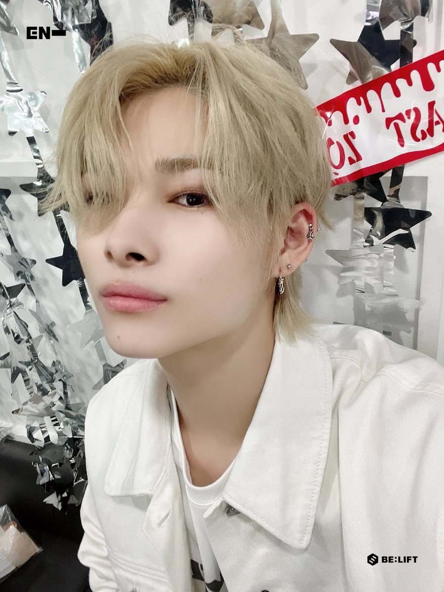 devillbea's tweet image. Mi tema del día es el #𝐶h𝖗o͞mat𝕚csー𝖙u𝚗e𝚜, y solo ese porque hasta ahora sacaron una canción. Cuando tengan más me van a ver convertirme en un completo fan y escucharlos aún más, por ahora me quedo disfrutando y bailando el #가기_𝔓rəre𝕝eä𝚜e.

𝐬upǝ𝕣𝐬oni𝕔 ☆🫀! #𝑘obi.