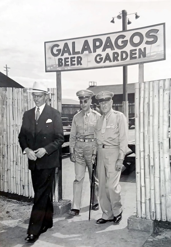 AlbertoAcostaE's tweet image. Cuando Velasco Ibarra dijo NO !!!
NO OTRA VEZ TROPAS YANQUIS EN GALÁPAGOS

El domingo 7 de diciembre de 1941, el continente americano estaba consternado por el ataque japonés a Pearl Harbor. En esos días, el Ecuador vivía una gravísima crisis política. La provincia de El Oro…