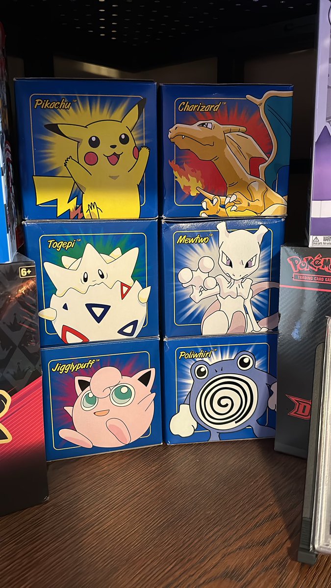 kobustabus 👻 tweet media