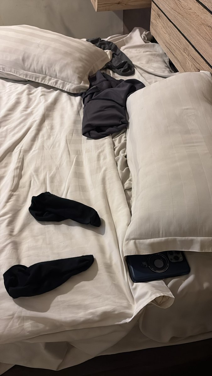 wiltomz's tweet photo. Sblm ngantor mmpir dlu ya dad ke room aq… aq buat enak smpe croottt 2x 🍆💦🍑💦
Papah muda gemoy emg joss udh smggu gk croottt 💦💦
@syamzaiyd @ngelooco @TristiantoYudha @premankasur900 @pisang_tampan @PisangLumer08 @sonasona879 @indragusti25 @romana874 @ofmrniki2 @GayINDONESlA https://t.co/InUhcb4TgC