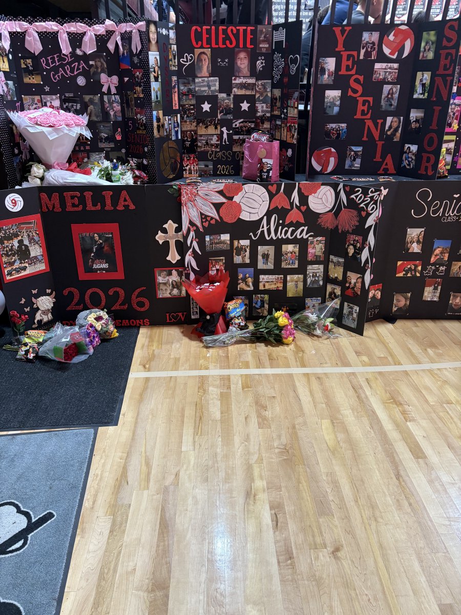 Senior Night at the inferno! Girls with the sweep over Coronado !!