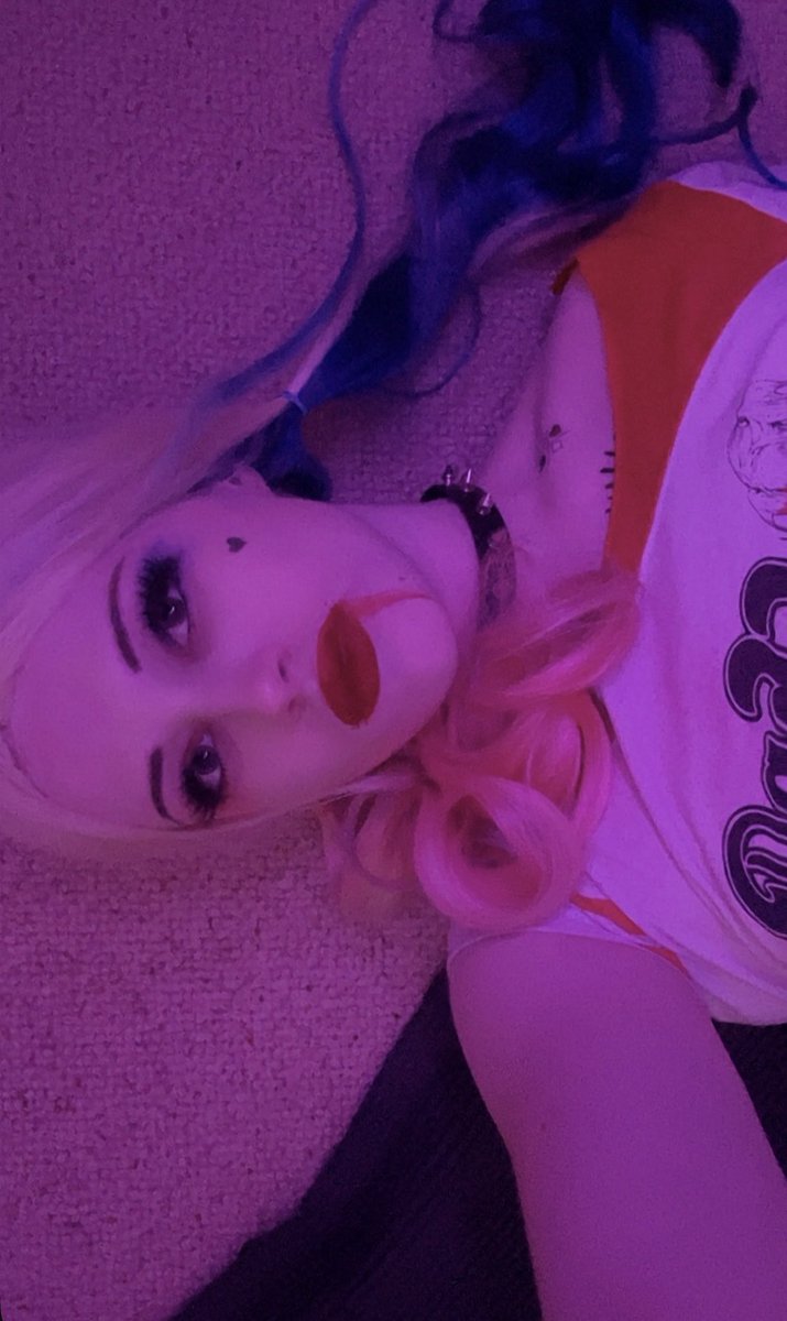 itsjustiara69's tweet photo. Haloween week 1 - Harley Quinn 💜
#HarleyQuinn #twitch #smallstreamer #twitchstreamer #gamergirl #cosplay #gothgirl #gamergirl #haloween https://t.co/uzeUVaXmqQ