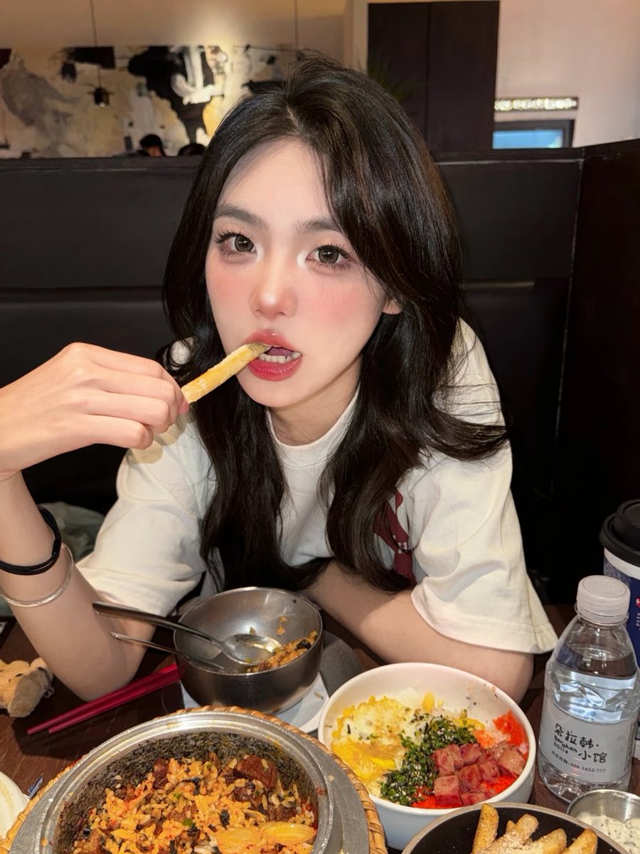 shoulde40036106's tweet photo. 想吃大肉棒 #母狗 #骚货 #反差婊 https://t.co/xfg86w3qaS