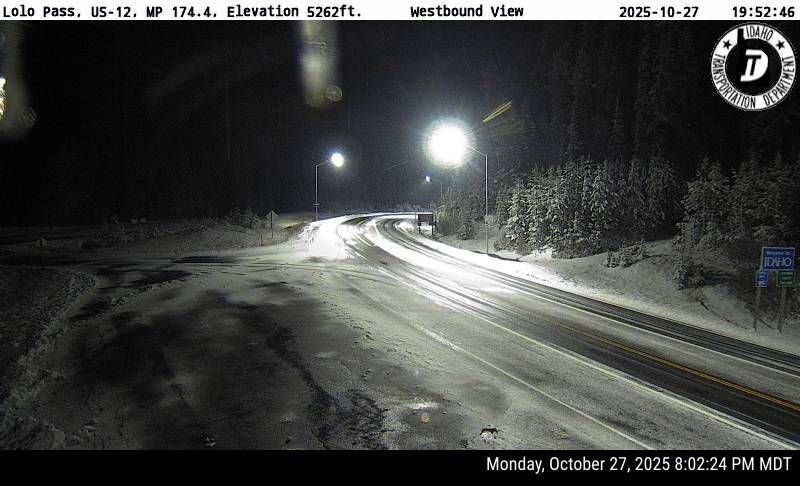 Light snow showers on mountain passes will create periods of slushy accumulations through this evening.  Shower activity will generally decrease after midnight #mtwx #idwx