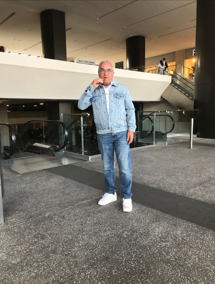 schavezcorral's tweet image. 