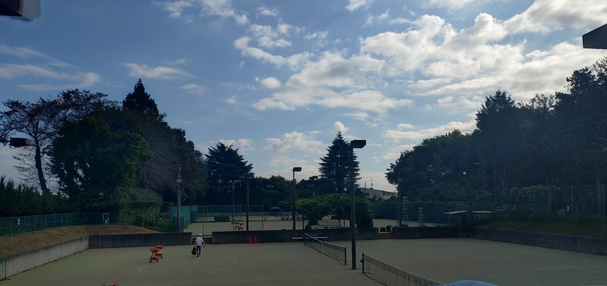 庭球 魔太郎 (@stroker2018) on Twitter photo 休みなのでテニス復帰。
初級クラスなので丁寧なテニスを心掛けました。
体の状態はチョイ手術跡が痛いかなぁ🥹
しかし、テニスが出来る喜びで幸せな気分😄 休みなのでテニス復帰。
初級クラスなので丁寧なテニスを心掛けました。
体の状態はチョイ手術跡が痛いかなぁ🥹
しかし、テニスが出来る喜びで幸せな気分😄