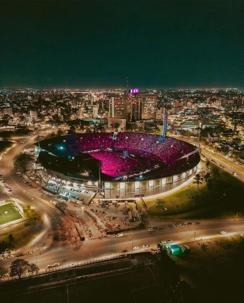 🛸 TINI volverá al Estadio Centenario de Uruguay el próximo 21 de Febrero.

👽 Recordemos que fue la primera mujer en vender el estadio completo (60,200) en 2022