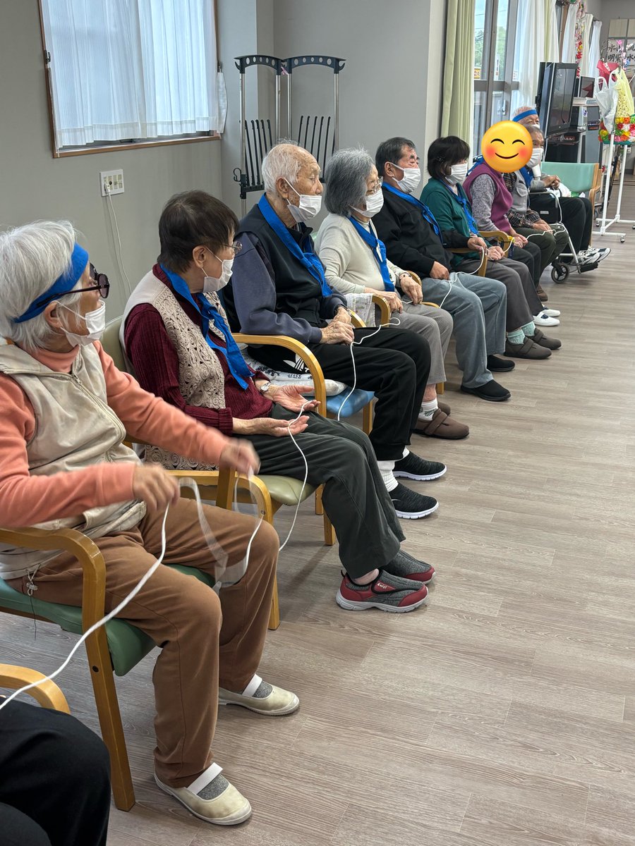 nanohanakan's tweet photo. フォロワーの皆様いかがお過ごしでしょうか🙇‍♀️
今月22日にミニ運動会🎌を2チームに分かれて行いました✨玉入れや物送りリレーを行い、ご利用者様にも楽しんでいただけたようです😆朝晩だいぶ涼しくなってきましたので、お身体に気をつけてお過ごしくださいね😊 https://t.co/1ZWu4xURv9