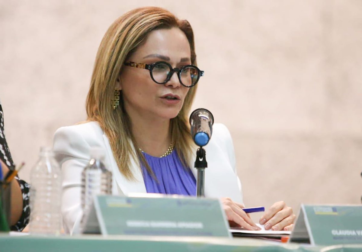 CVAguilasocho's tweet image. Participé en la Mesa "Reforma y elección judicial". Reflexionamos sobre la independencia judicial, la legitimidad de los órganos jurisdiccionales y sus desafíos.
Resalté que esta reforma fortalece la cultura democrática en el #PoderJudicial, basada en ética y respeto a los…