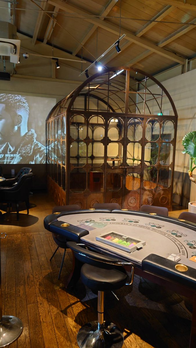 【新品未使用!】ポーカーテーブル ♥カジノ用品販売サイト♢カジノテーブル.com♤本格カジノテーブルの