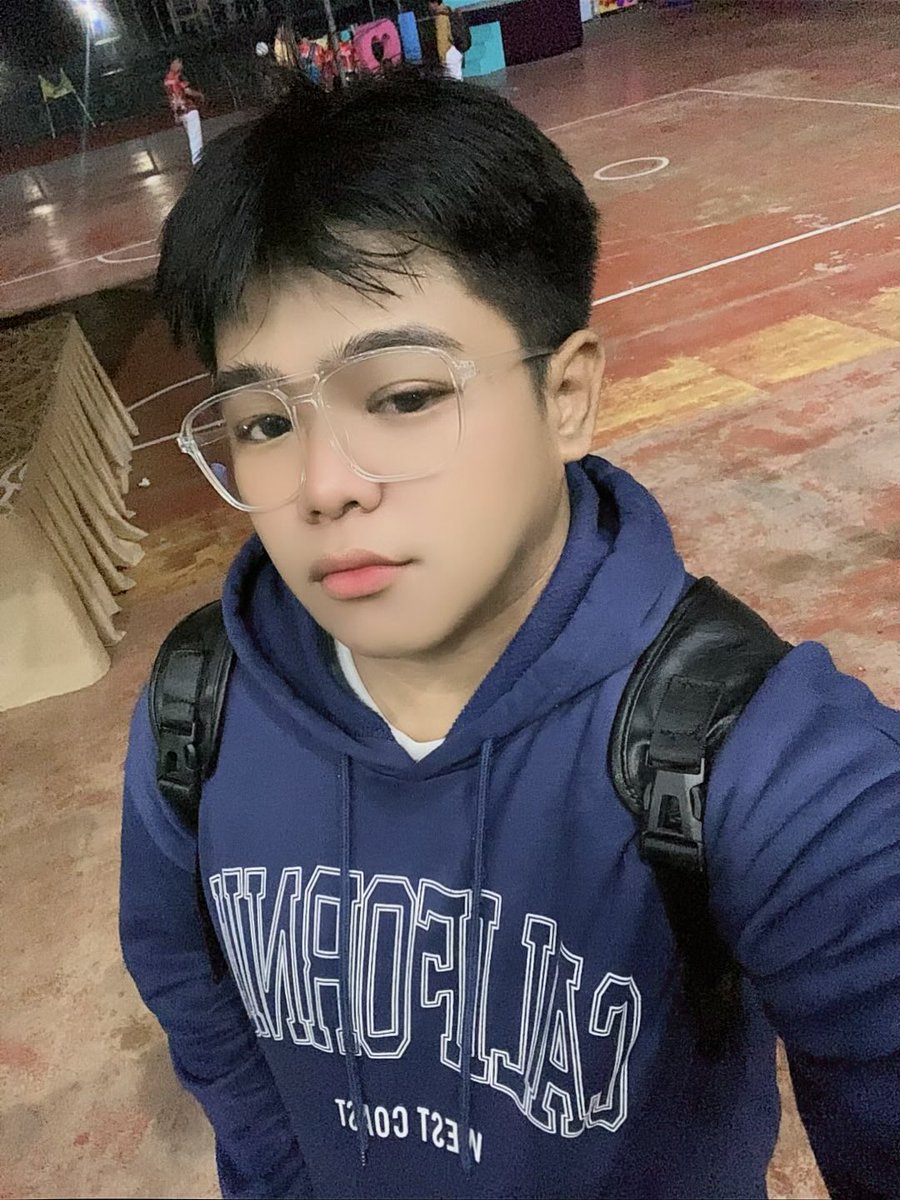 khrystanbrnd's tweet photo. 💙😎 https://t.co/WIfP5SVE9C