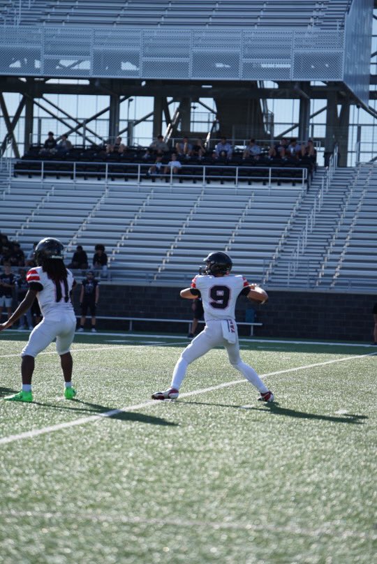 JacobyGasper09's tweet photo. Thanks coaches and teammates for a fun season even if it didn’t go how we wanted it to I still learned a lot and became a better person and player because of it. Weeks 4-6 and 7-9 film will be up in the next two weeks.
@CoachLaca https://t.co/nk16Oqo6rB