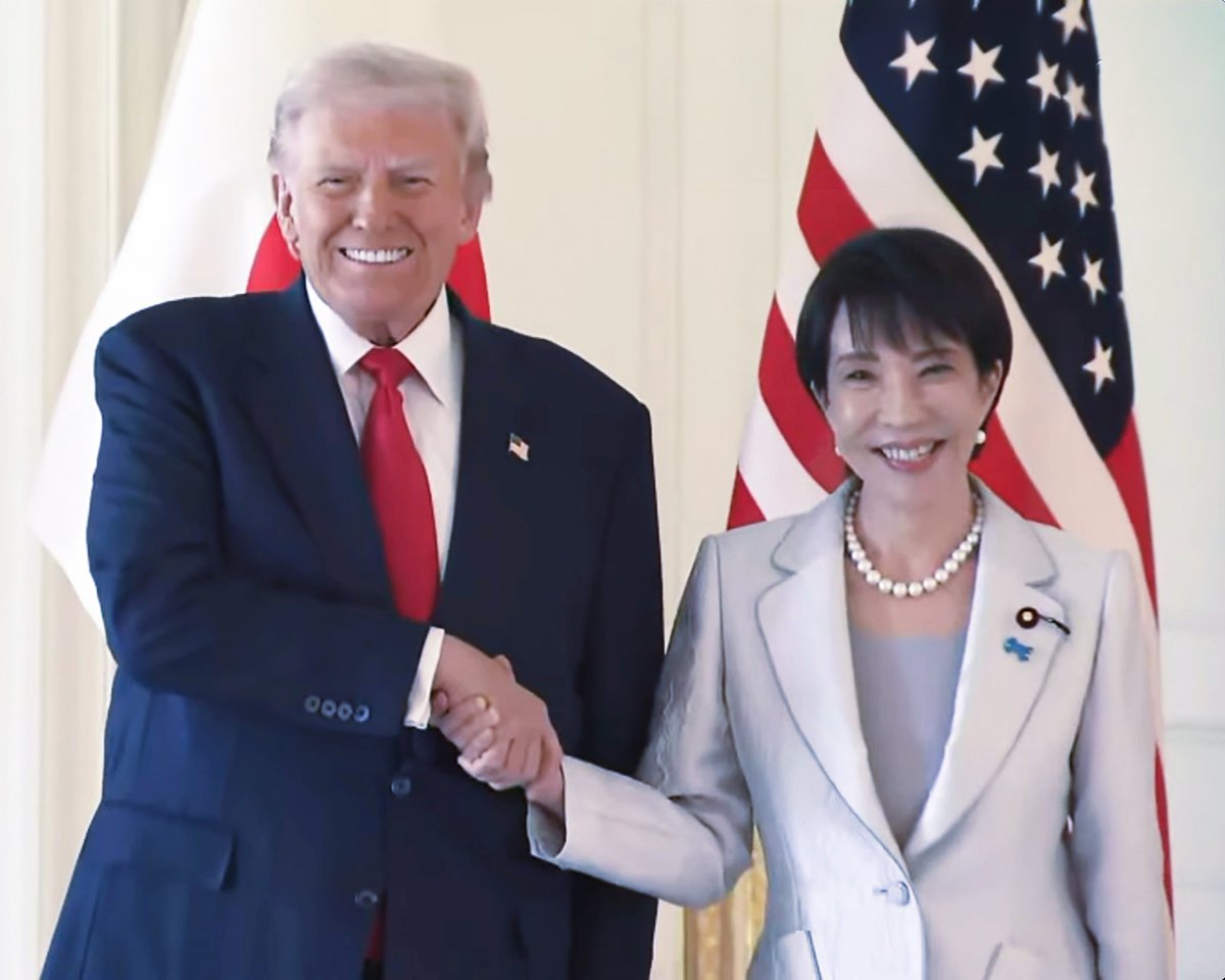 汐子様 月影［紺］【紳士扇子】 - 京扇子の老舗｜ギフト 扇子の山二