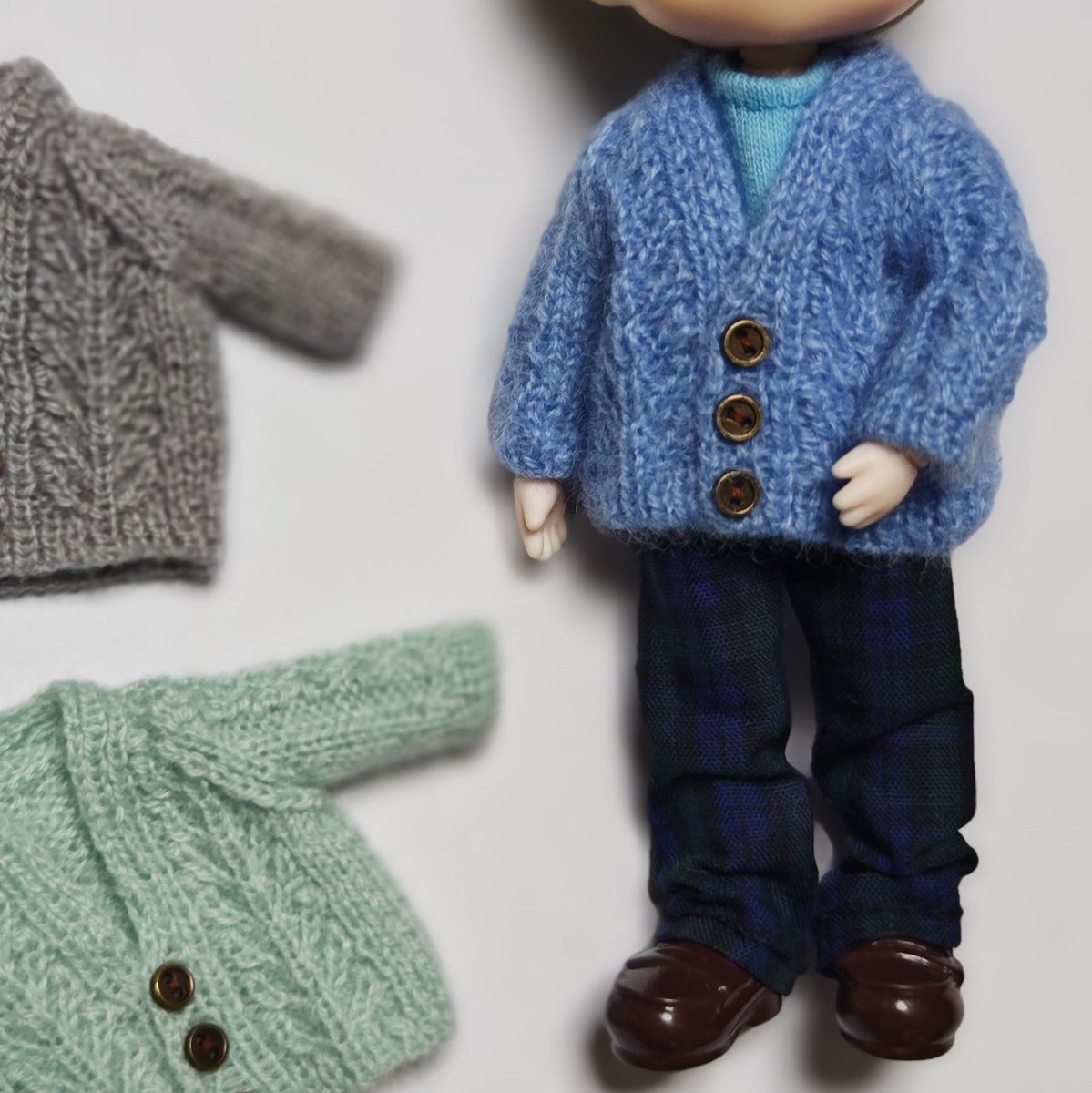 本日20:10の予定でカーディガンの在庫をBOOTHに入れます。直前に一旦ショップを非公開にしてから手動で開けます。
とても少ないのですが　もし良かったらお立ち寄りください。よろしくお願いします。
tink-knit.booth.pm