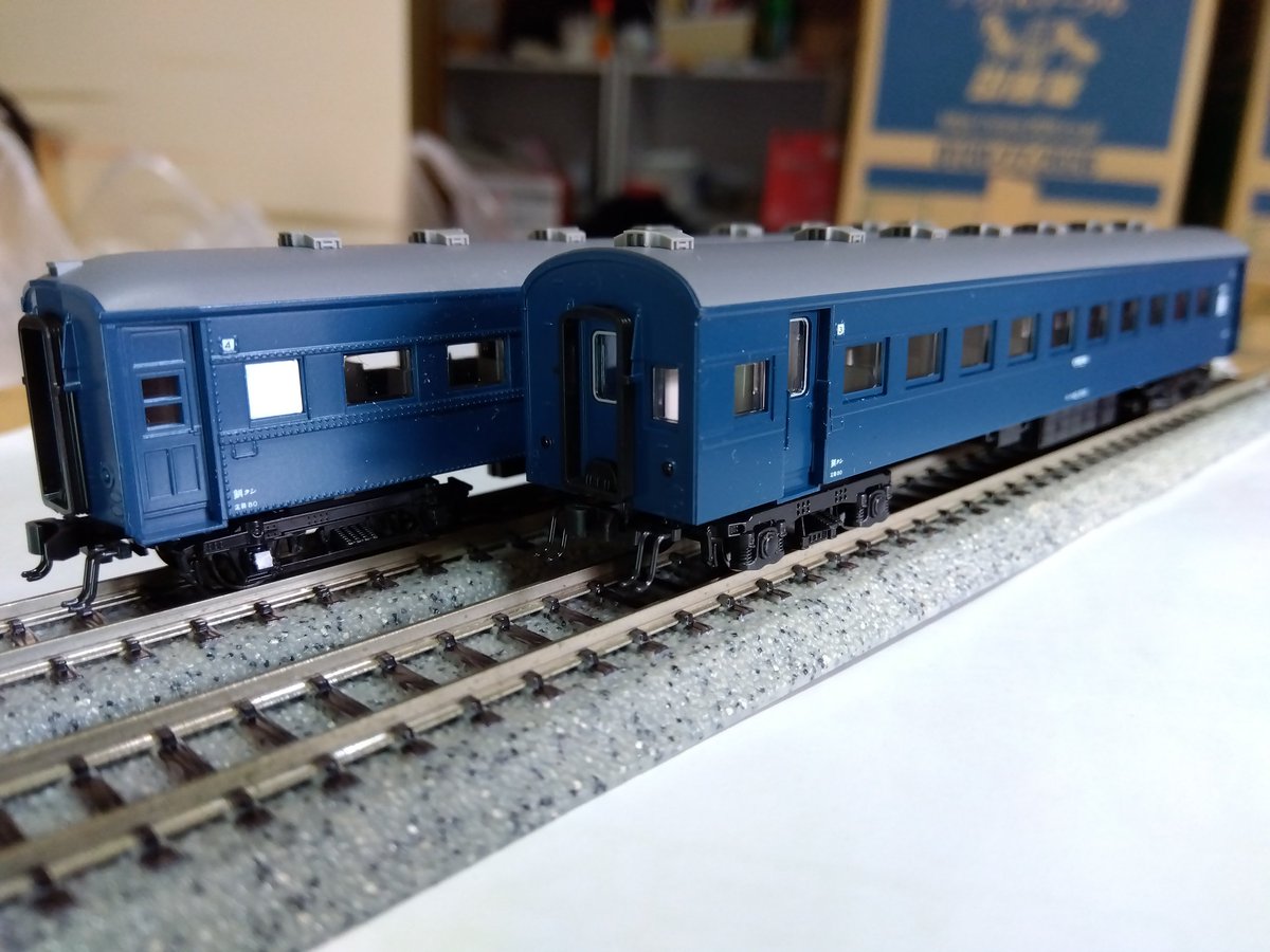 aAfS3rVet3X0Lwd's tweet photo. 車内走行音、通過音、デッキから車内に入る時のドアの音、SG管の音など、貴重な音源が収録されています。
このCDを聴きながら旧型客車の走行を楽しんでます😃 #書泉グランデ で購入しました。 #Nゲージ #旧型客車 #TERAPRO 税込2310円、一般のCDショップでは販売されてないと思います https://t.co/IsTwscCBwF
