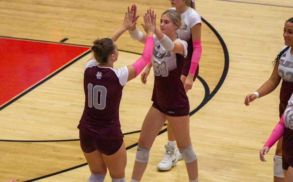 YourSportsEdge1's tweet image. Henderson Powers Past Madisonville Into Region Semifinals

yoursportsedge.com/2025/10/27/hen…