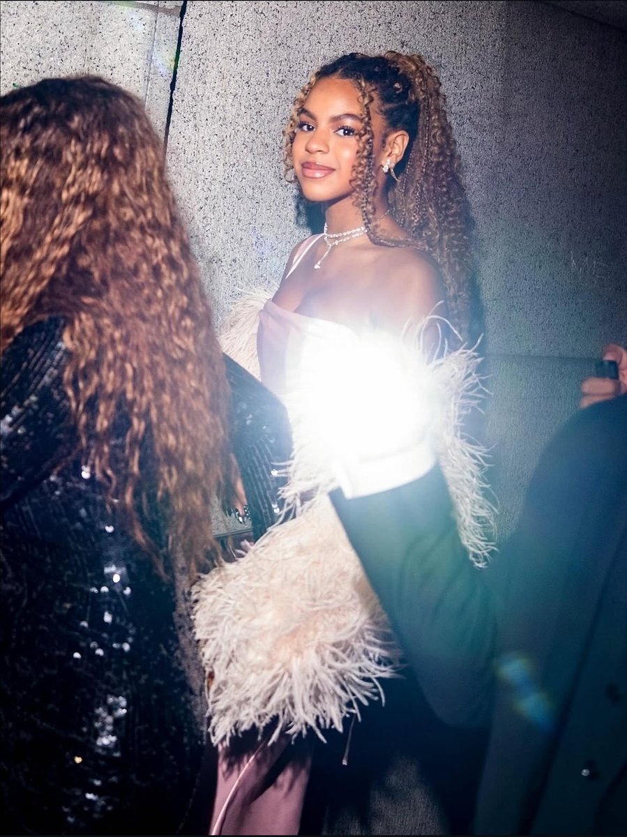 TheRocSupremacy's tweet image. Blue Ivy supporting her grandmother at the Angel Ball 
10.27.25
