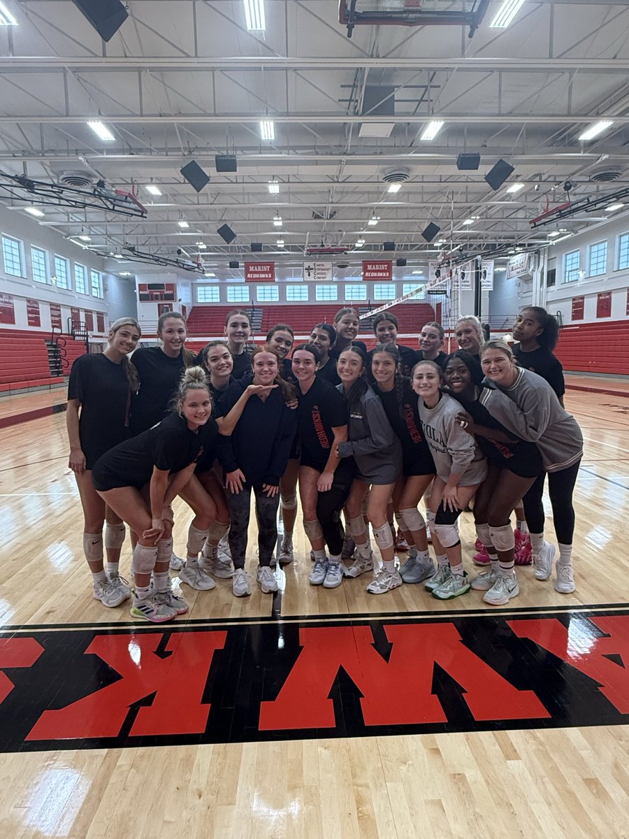 RedHawkVB's tweet image. RedHawks open up Regionals tomorrow. 6pm at Sandburg #Program ™️