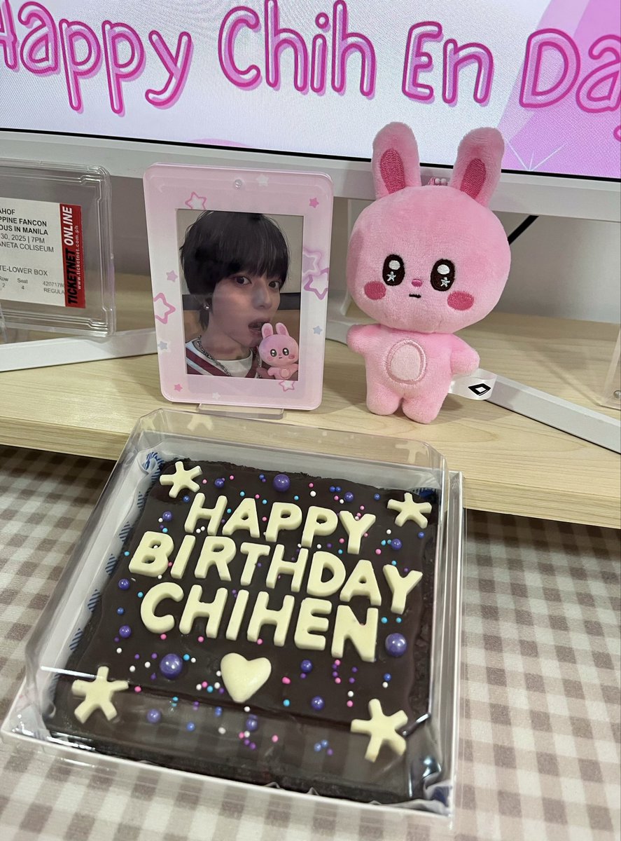 aerachichi_'s tweet photo. To my bias and my birthmonth twin💖
I’m wishing that all your dreams come true and praying for your fast recovery. We can’t wait to see you back on stage—stronger, brighter, and happier than ever!🌷🐰✨
#ahof #chihen https://t.co/LnKzXoa3XU