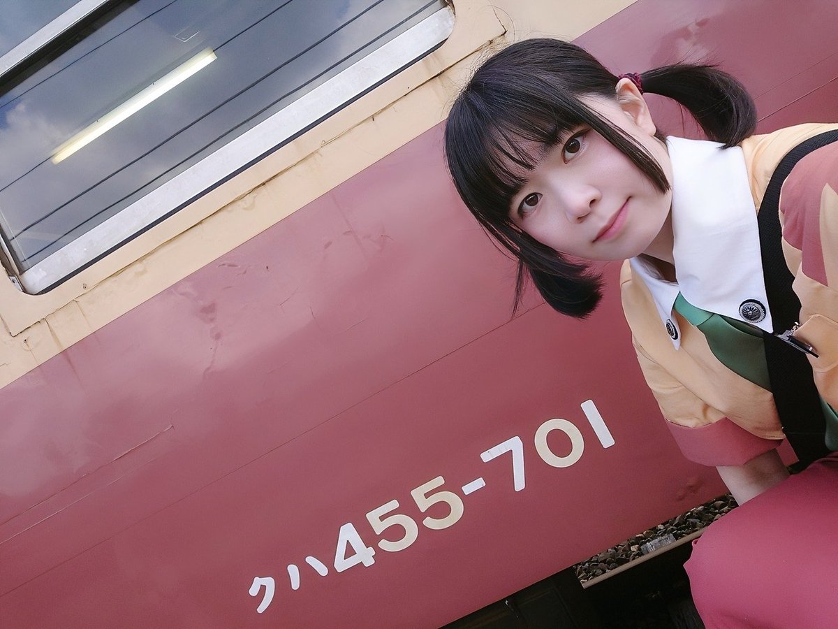 【cos】
国鉄ガール　黒木さん

関西総局発足10周年記念の貸切列車に参加させていただきました✌
主催の皆さま、えちごトキめき鉄道の皆さま、本当にありがとうございましたッ🫡

#国鉄ガール
#晩秋の急行立山号

SpecialThanks🙏✨→国鉄電服局様&amp;電服局 服飾部様

※事業者の許可の下撮影