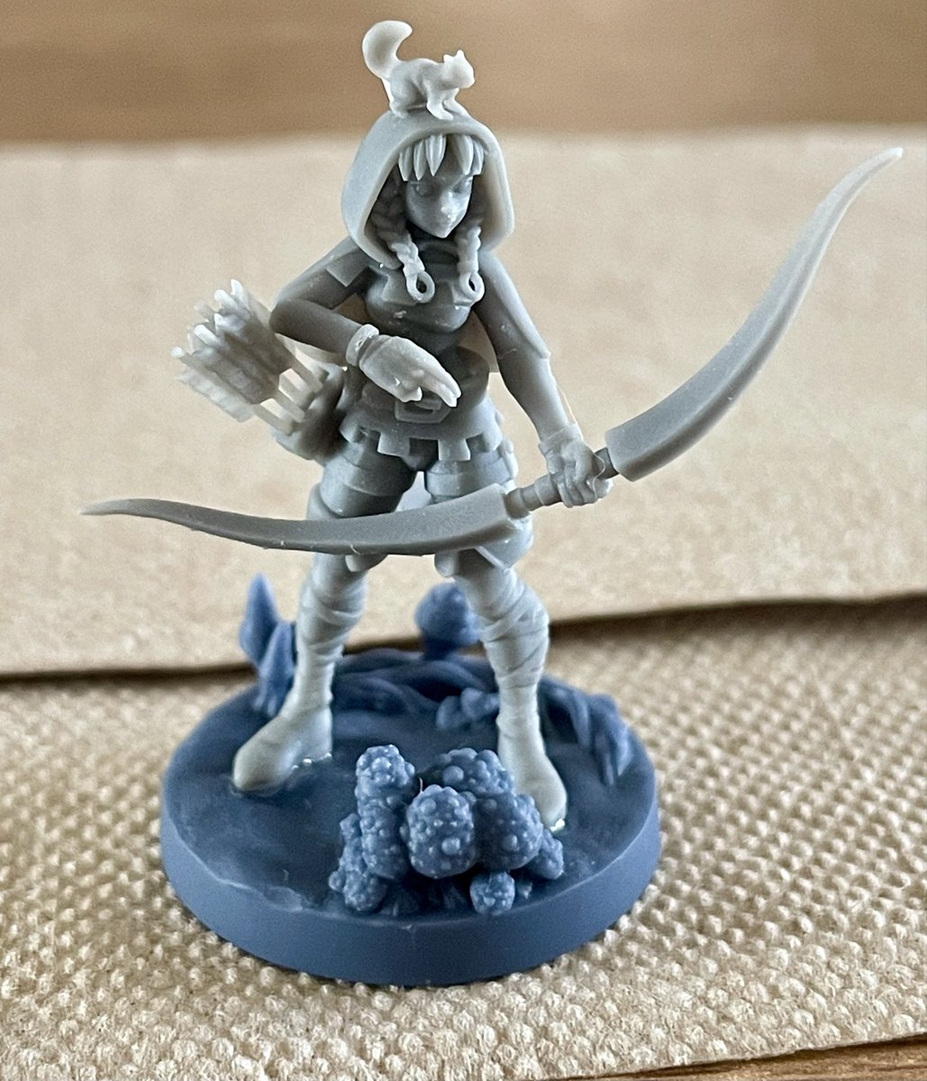 midsummerlass's tweet image. i think painting d&amp;amp;d mini figures is my &amp;amp; @deborahruthhh’s new favorite hobby👀