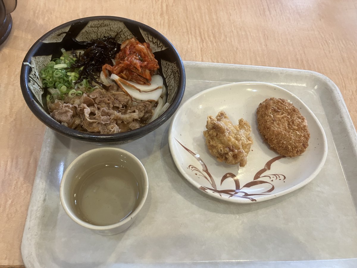 遅くなりましたが、10/26開催の水島臨海鉄道さんの「鉄道の日記念フェスタ」にて、当社ブースへお越し頂き、ありがとうございました♪
ちなみに、我々もグッズを爆買いしました♪
倉敷といえば「ぶっかけうどん」。帰りに「ふるいち」さんへ立ち寄りました。これは「まいう～♬」でした♪