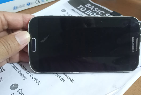 AsepHaryonoIND's tweet image. Think your smartphone battery dies too fast?
You might be the reason why! 
Discover 5 daily habits that secretly damage your phone battery and how to fix them.
 
 Read now
: simplyasep.blogspot.com/2025/10/5-thin…
 
#TechTips #Smartphone #BatteryLife #BlogPost #AsepHaryono