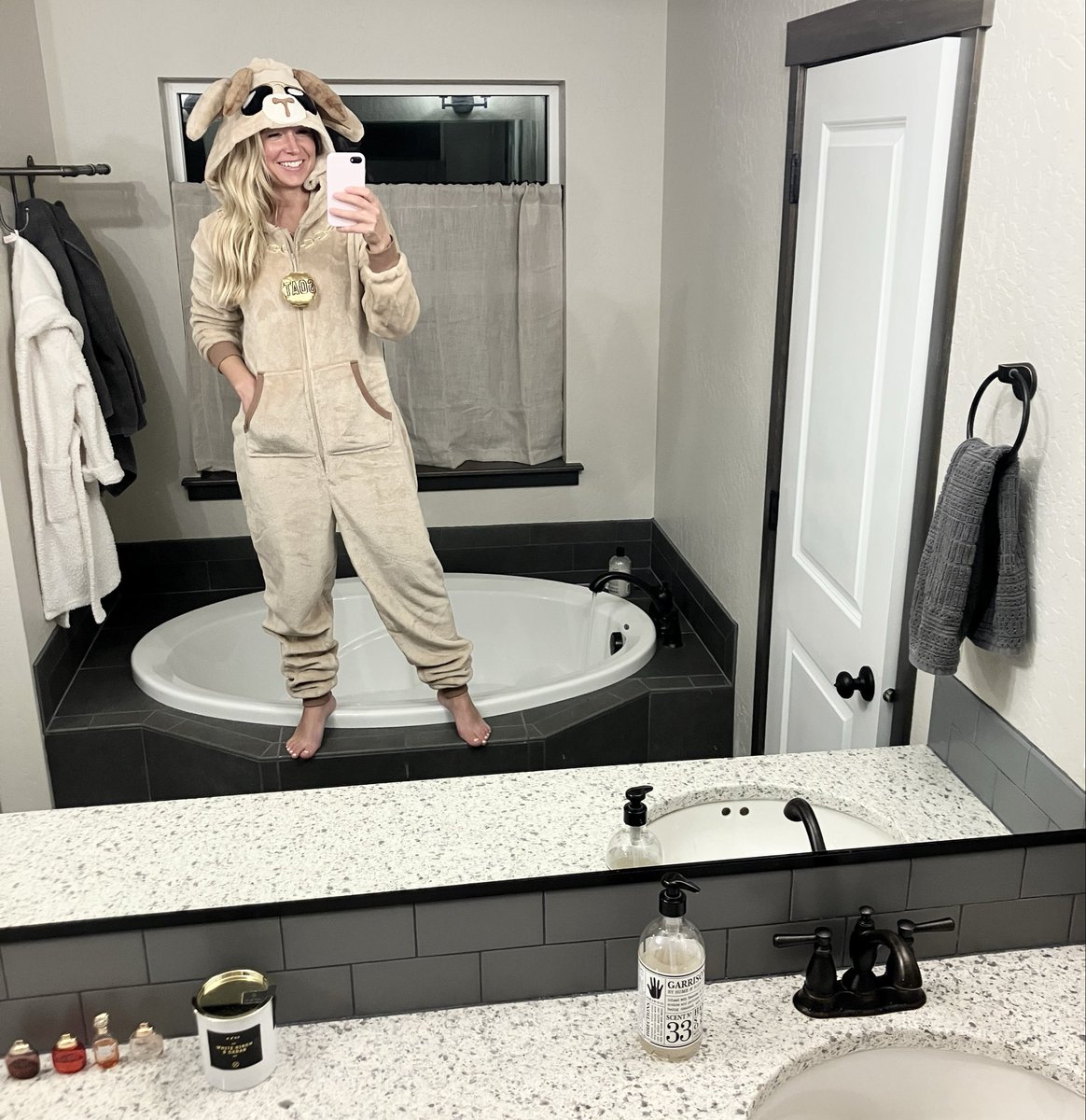 I found my Halloween costume guys. 😂 🐐