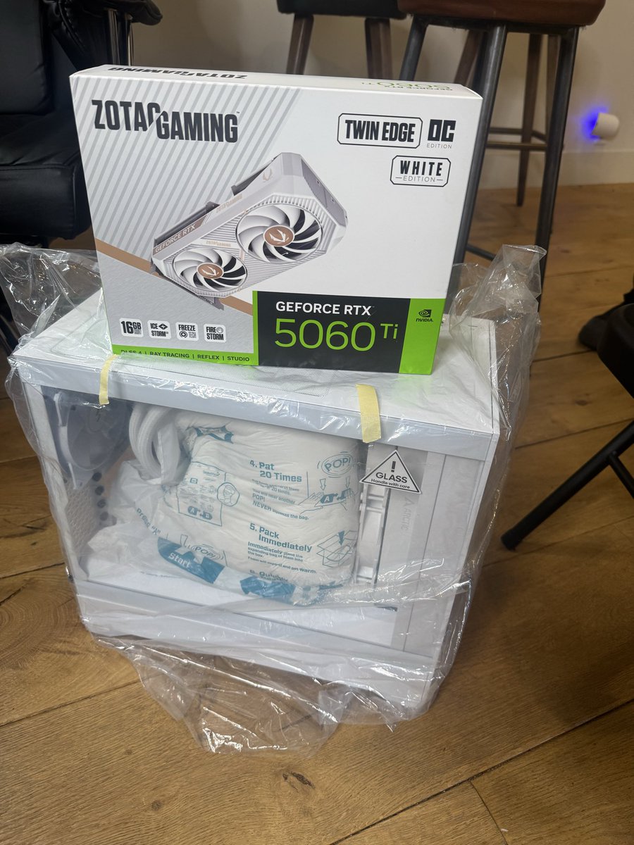 WE ARE SPINNING THE WHEEL FOR THE PC GIVEAWAY IN 15 MINUTES, 1 GIFTED = 1 ENTRY, (YOU CAN ENTER MULTIPLE TIMES) DO NOT MISS OUT Twitch.tv/silky