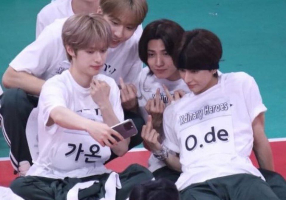 yaoiblast's tweet photo. like who did they even send this to 😭😭 https://t.co/1lxUDz8NDh
