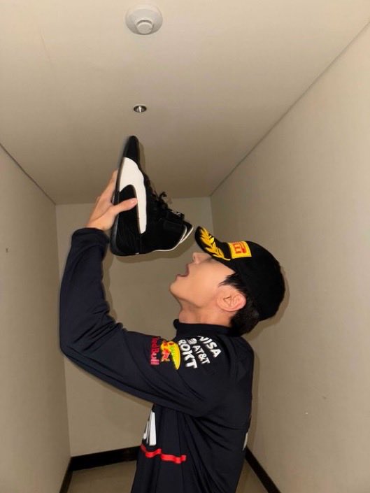 jay shoey lmaooooo period king