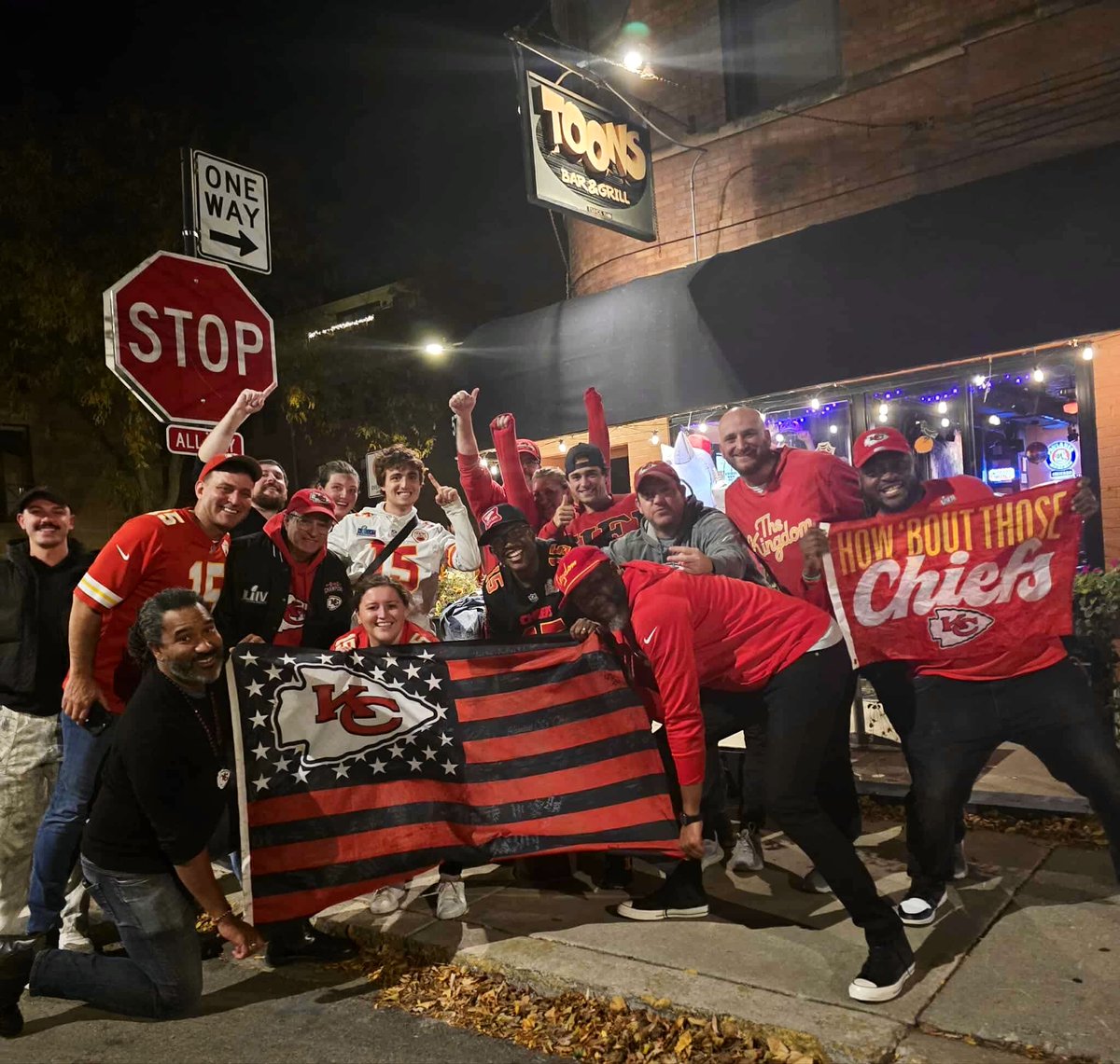 Another dub! <a href="/ToonsChicago/">Toons Bar & Grill</a> 

#ChiefsKingdom