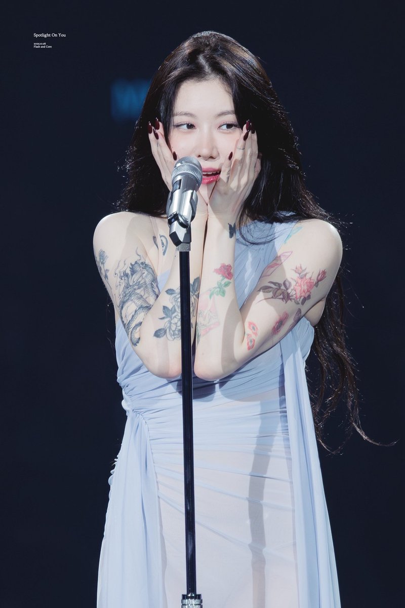 yerinbfeed's tweet photo. Yerin Baek ‘Flash and Core’ Concert Day 2
©_SpotlightOnYou
#백예린 #yerinbaek #FlashandCore https://t.co/gRRmPiYP7z